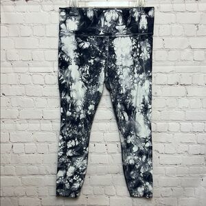 Athleta Salutation Black and White Tie Dye Leggings
